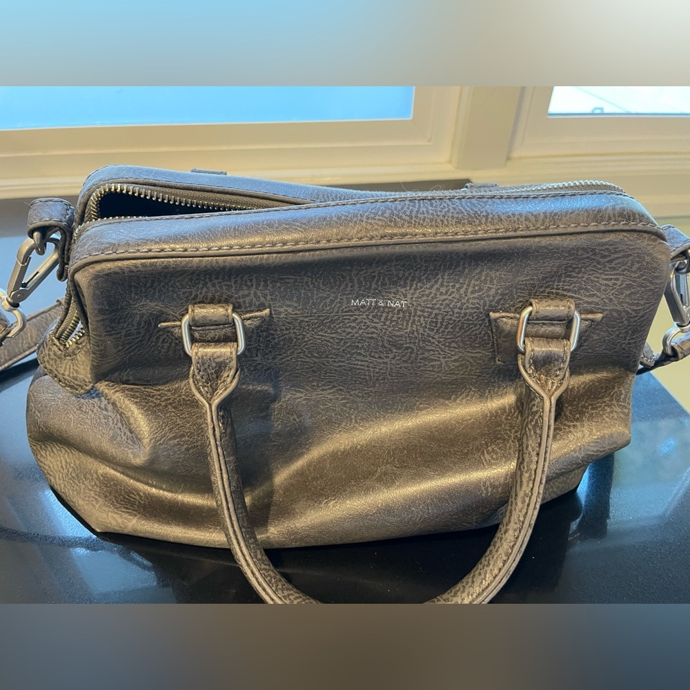 Matt & Nat Gray Faux Leather Purse | Malone | Doctor Bag Style | Cross Body Bag - Picture 3 of 7